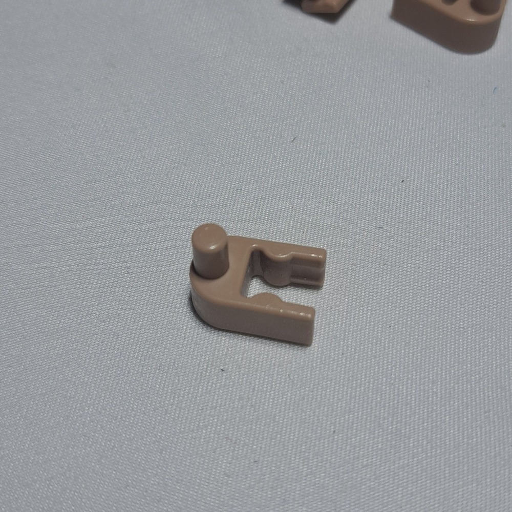 K'Nex Interlocking Tan Clip Lot of 55 Bulk Replacement Building‎ Parts STEM - Picture 2 of 3